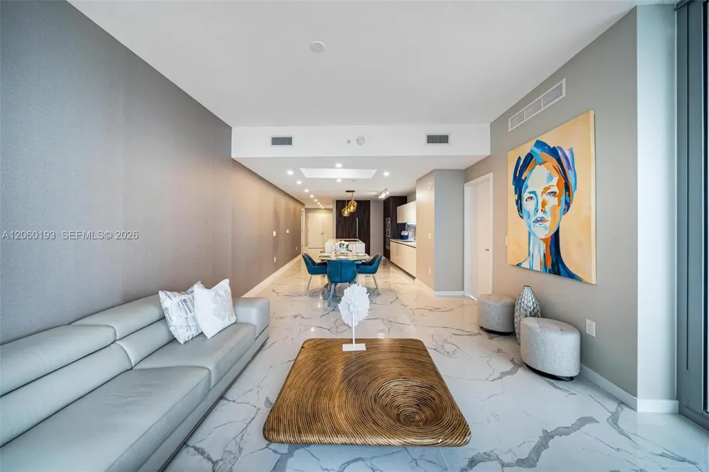 851 NE 1st Ave #2911 Miami, FL 33132