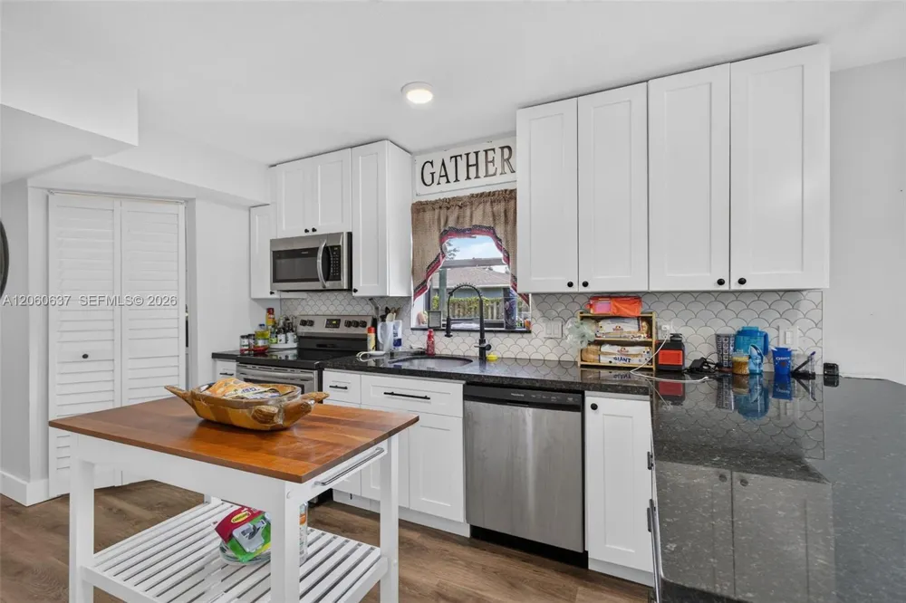 6187 Kendrick St Jupiter, FL 33458