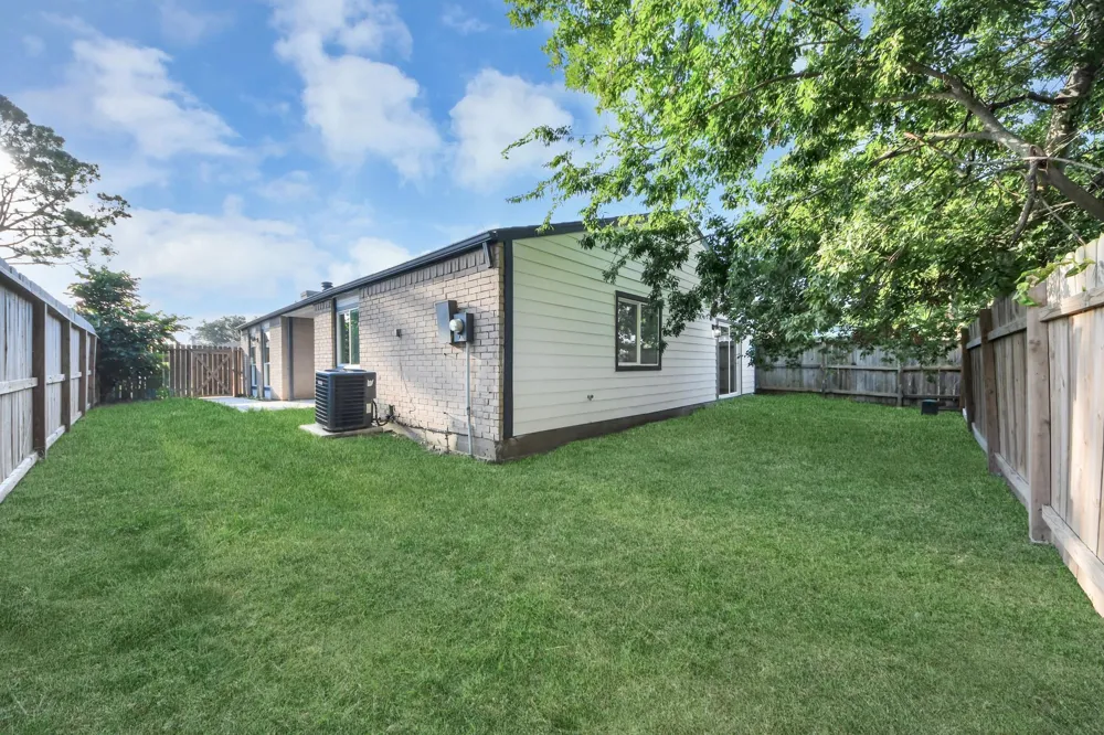 4222 Alief Village Drive Houston, TX 77072