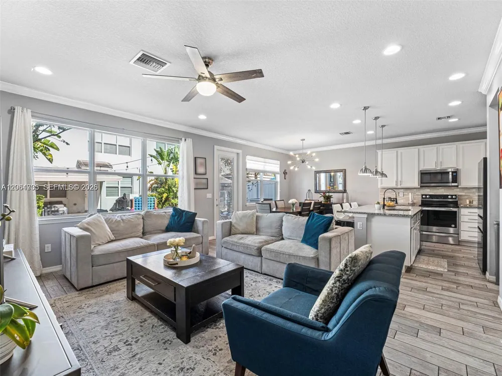 3953 Black Olive Ln #3953 Hollywood, FL 33021
