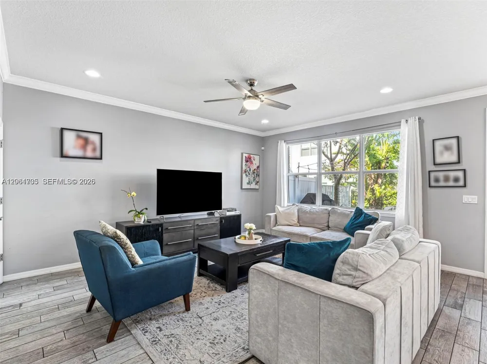 3953 Black Olive Ln #3953 Hollywood, FL 33021