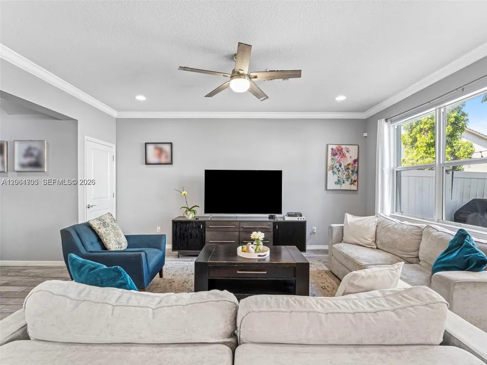 3953 Black Olive Ln #3953 Hollywood, FL 33021