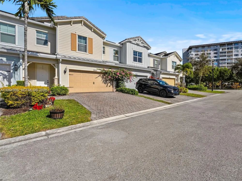 3953 Black Olive Ln #3953 Hollywood, FL 33021