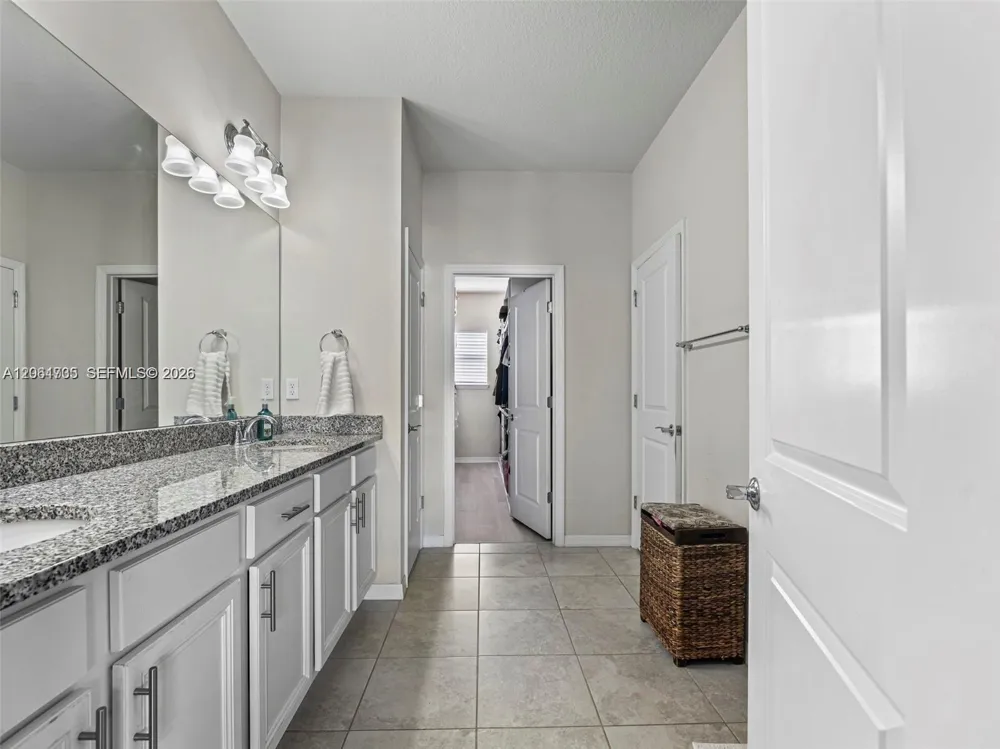 3953 Black Olive Ln #3953 Hollywood, FL 33021