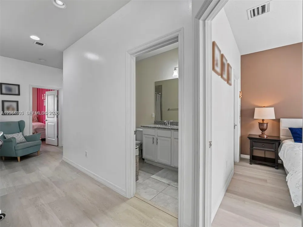 3953 Black Olive Ln #3953 Hollywood, FL 33021
