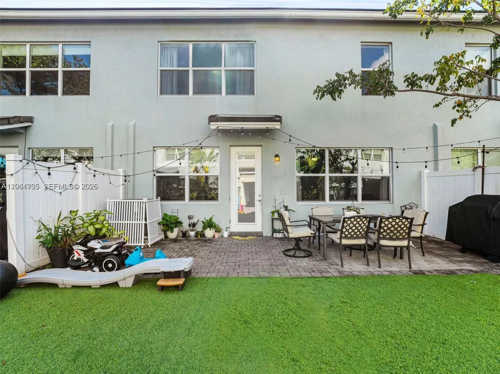 3953 Black Olive Ln #3953 Hollywood, FL 33021