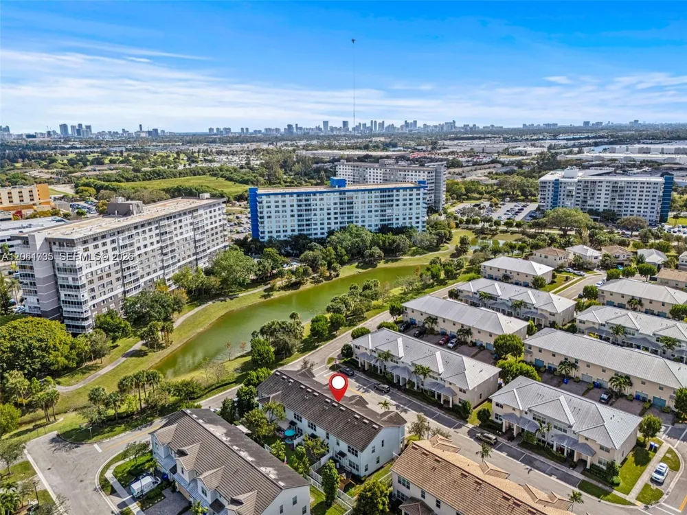 3953 Black Olive Ln #3953 Hollywood, FL 33021