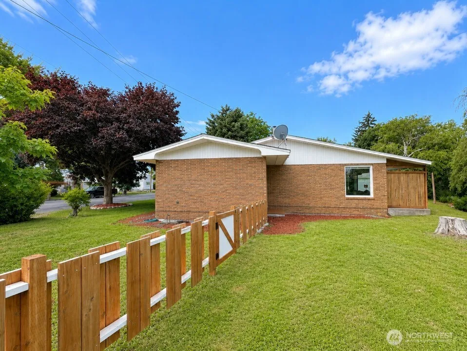 1616 Cherry Street Oroville, WA 98844
