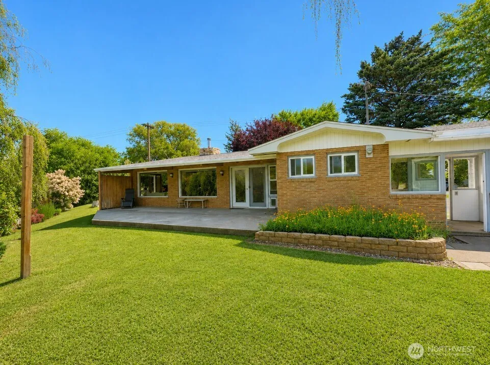 1616 Cherry Street Oroville, WA 98844