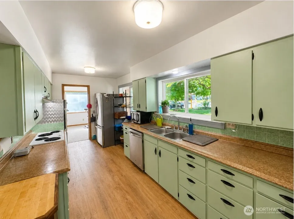 1616 Cherry Street Oroville, WA 98844