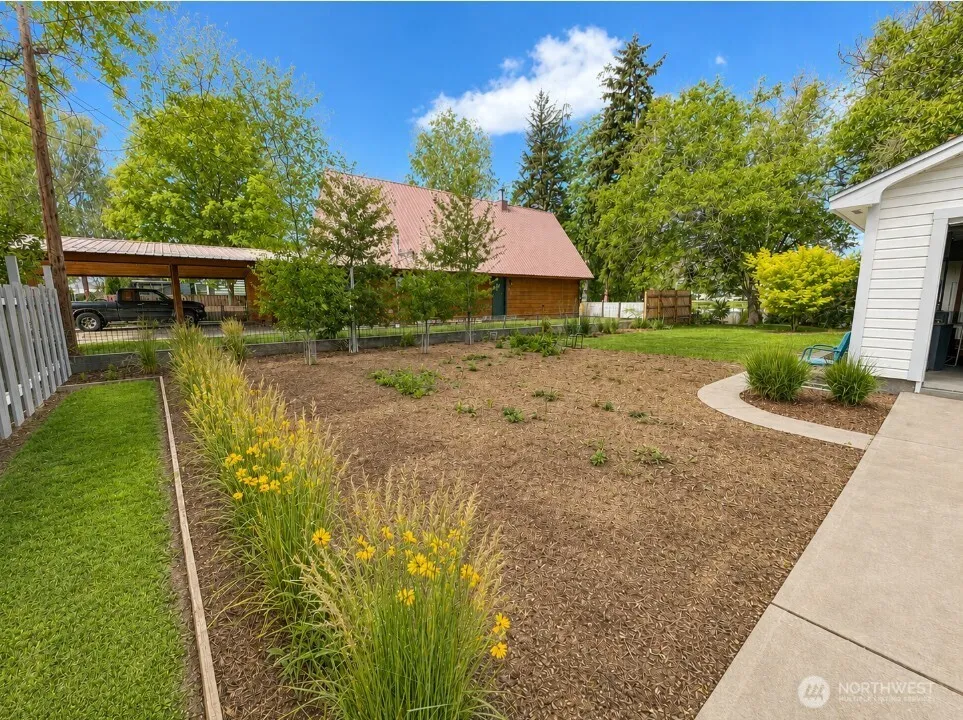1616 Cherry Street Oroville, WA 98844