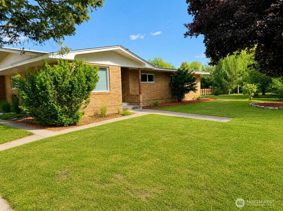 1616 Cherry Street Oroville, WA 98844