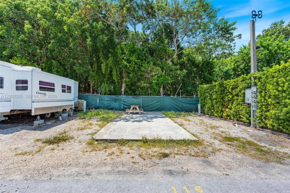 325 Calusa St Lot 116 Key Largo, FL 33037