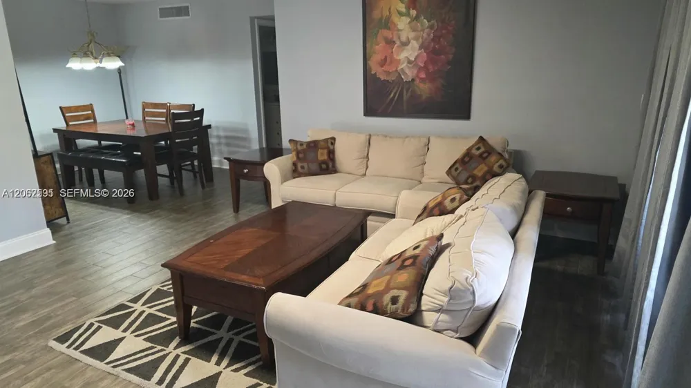 524 Osprey Dr #10B Delray Beach, FL 33444