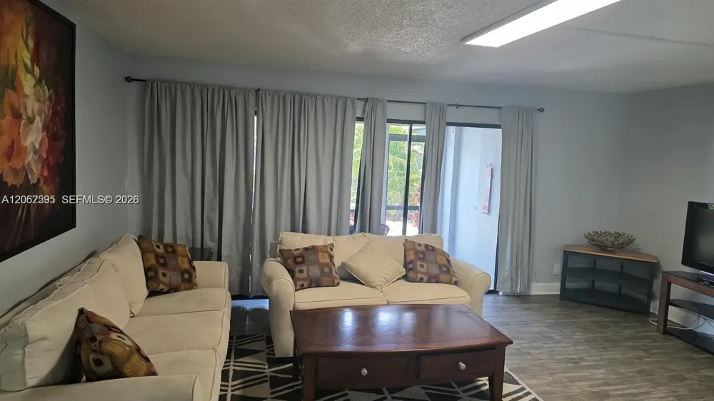 524 Osprey Dr #10B Delray Beach, FL 33444