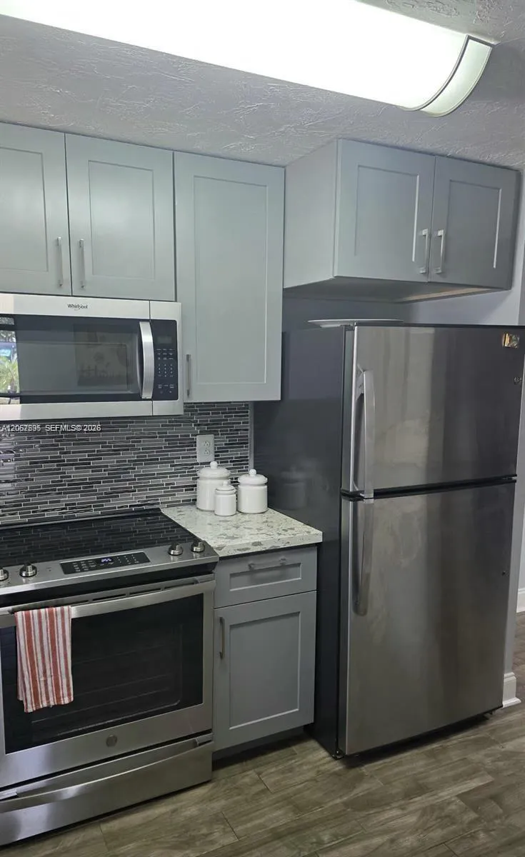 524 Osprey Dr #10B Delray Beach, FL 33444