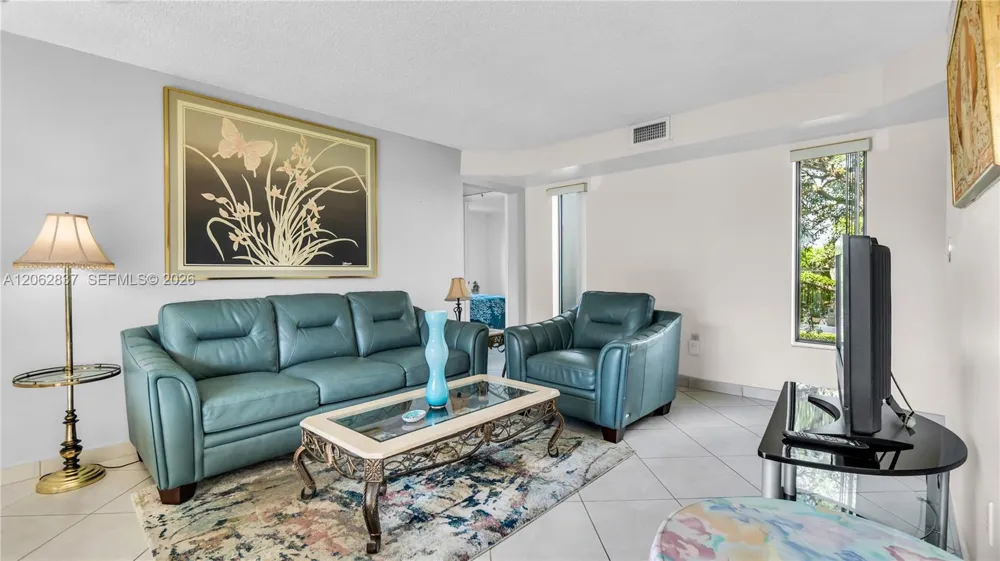 1820 W 53rd St #204 Hialeah, FL 33012