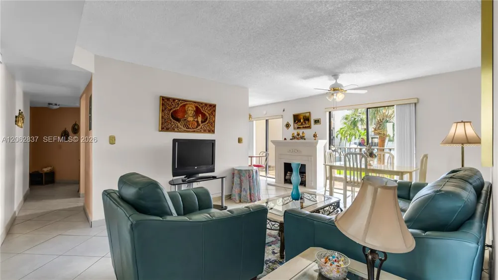 1820 W 53rd St #204 Hialeah, FL 33012