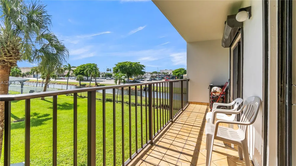 1820 W 53rd St #204 Hialeah, FL 33012