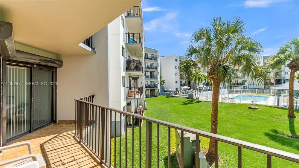1820 W 53rd St #204 Hialeah, FL 33012
