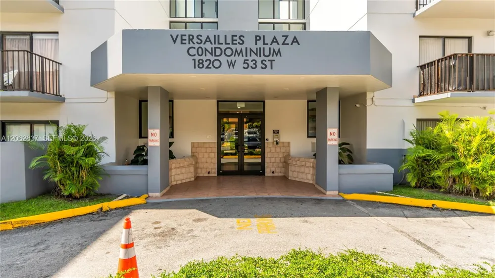 1820 W 53rd St #204 Hialeah, FL 33012