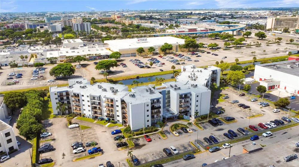 1820 W 53rd St #204 Hialeah, FL 33012