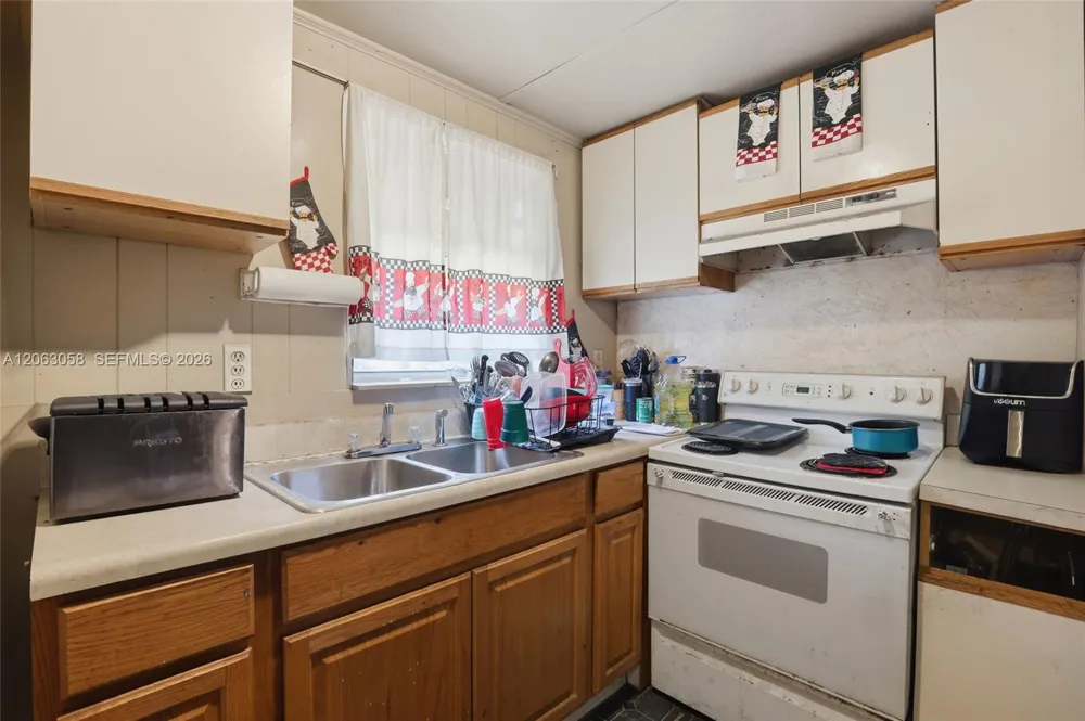 1004 Kentucky Clewiston, FL 33440