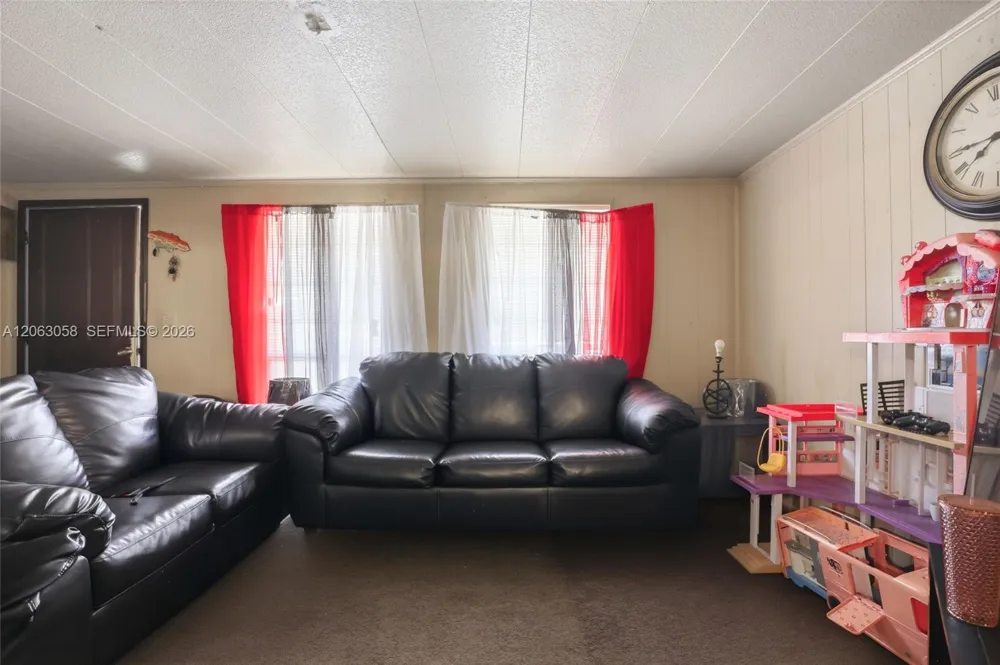 1004 Kentucky Clewiston, FL 33440