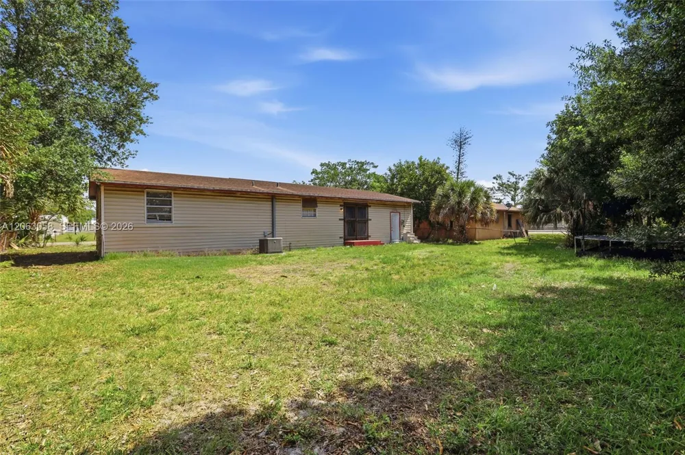 1004 Kentucky Clewiston, FL 33440