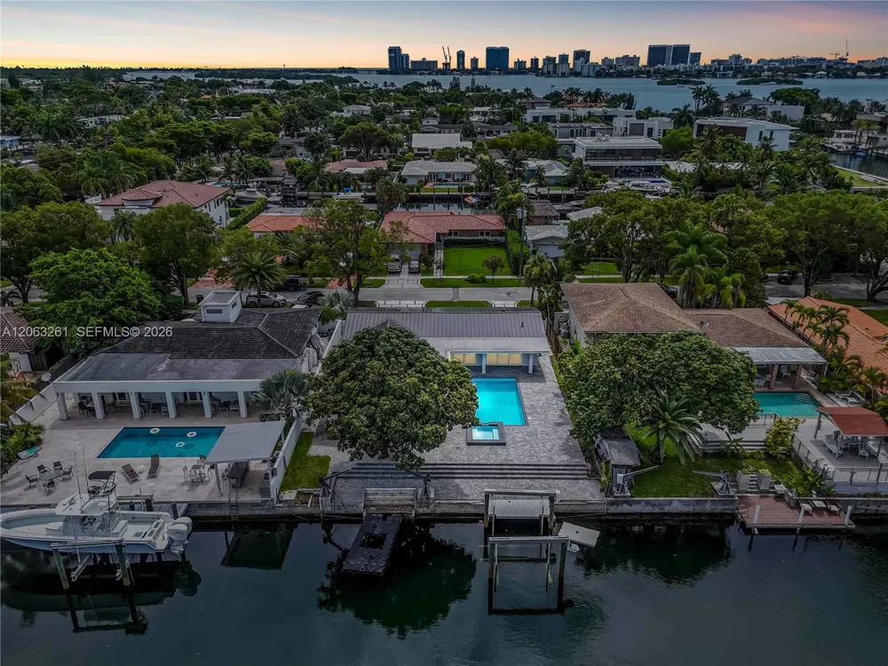 12810 Cyprus Rd North Miami, FL 33181