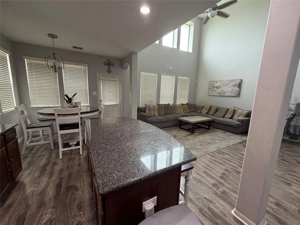 1702 Lansing Cove Drive Fresno, TX 77545