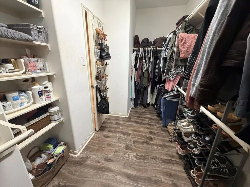 1702 Lansing Cove Drive Fresno, TX 77545