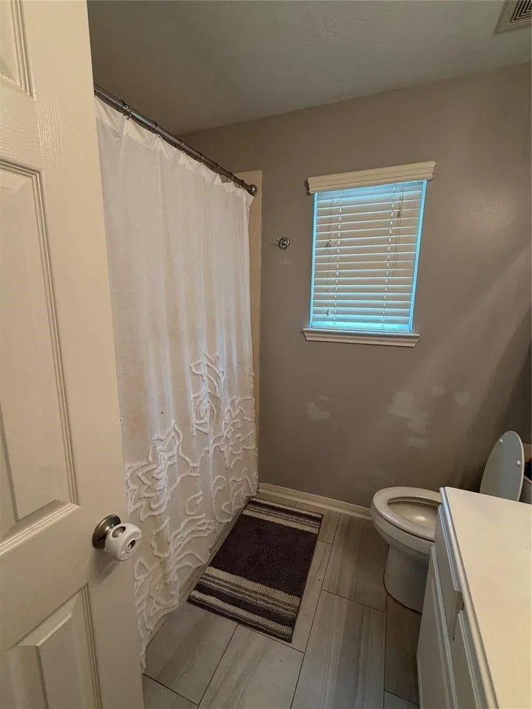 1702 Lansing Cove Drive Fresno, TX 77545