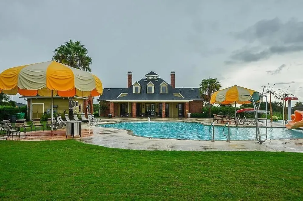 1702 Lansing Cove Drive Fresno, TX 77545