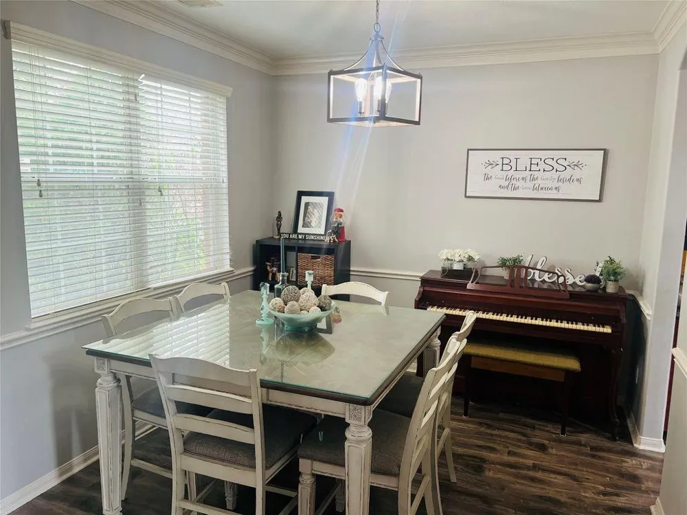 1702 Lansing Cove Drive Fresno, TX 77545