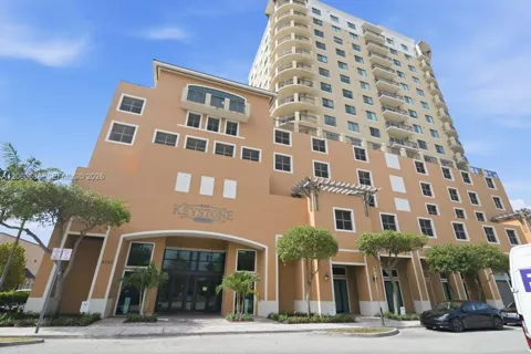 4242 NW 2nd St #807