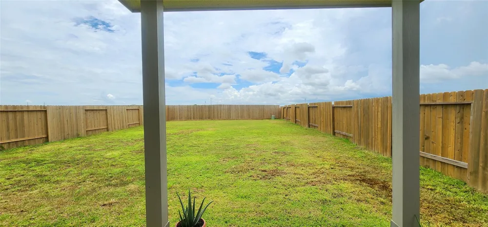207 Tejas Village Parkway Beasley, TX 77417