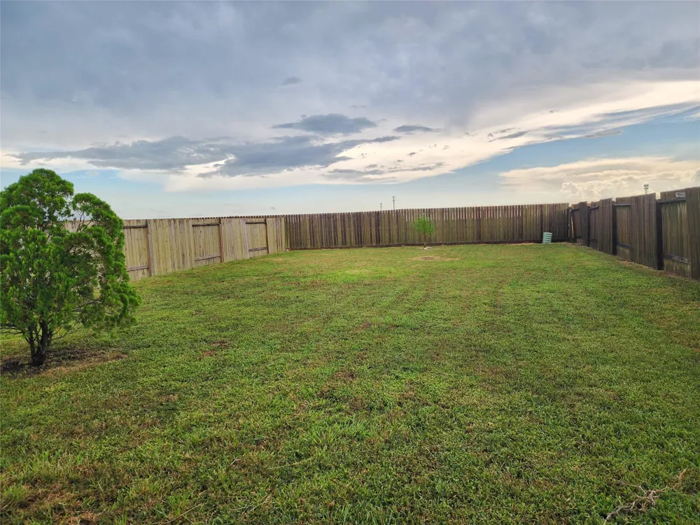 207 Tejas Village Parkway Beasley, TX 77417