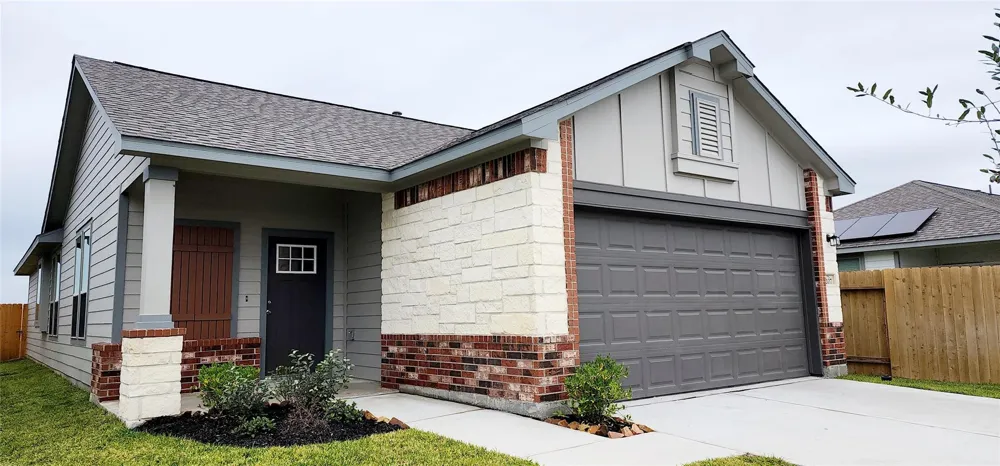 207 Tejas Village Parkway Beasley, TX 77417