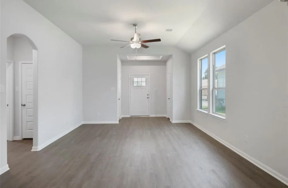 207 Tejas Village Parkway Beasley, TX 77417