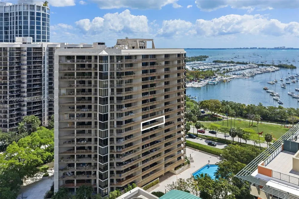 2901 S Bayshore Dr #8E Coconut Grove, FL 33133