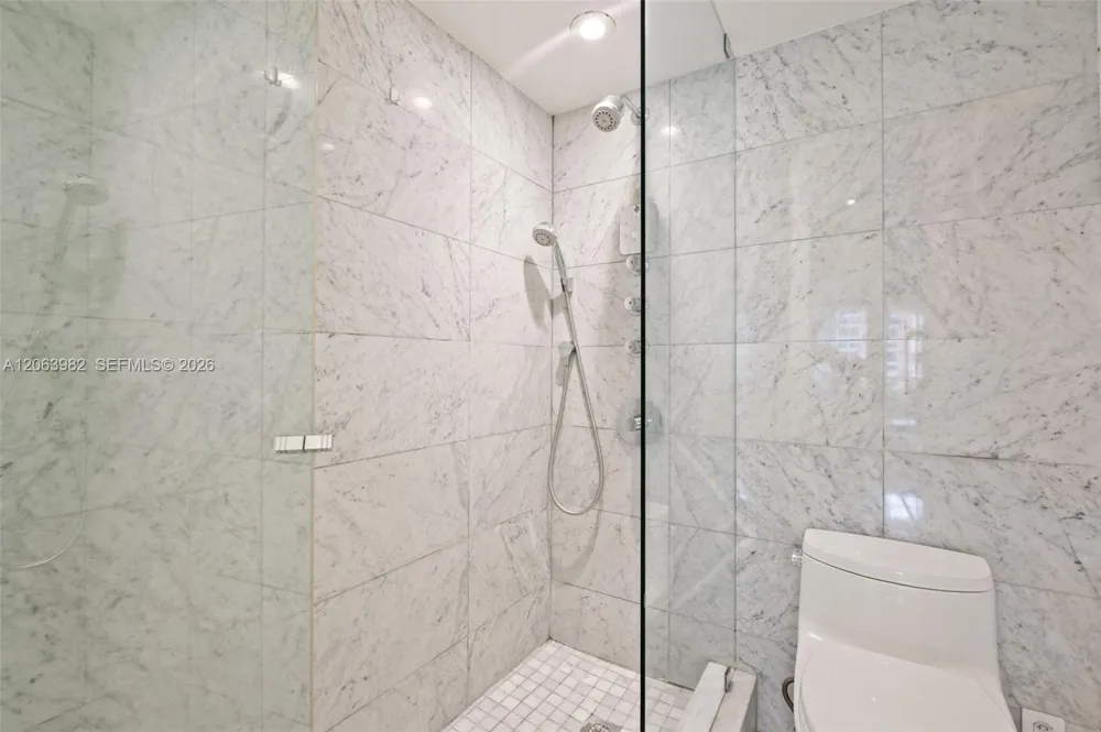 2901 S Bayshore Dr #8E Coconut Grove, FL 33133