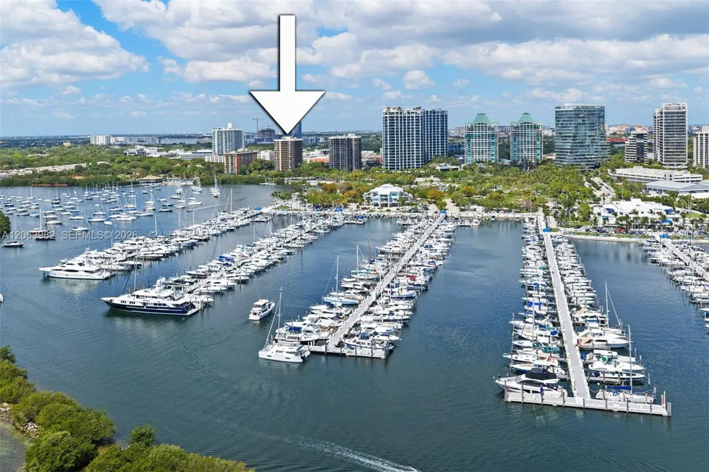 2901 S Bayshore Dr #8E Coconut Grove, FL 33133