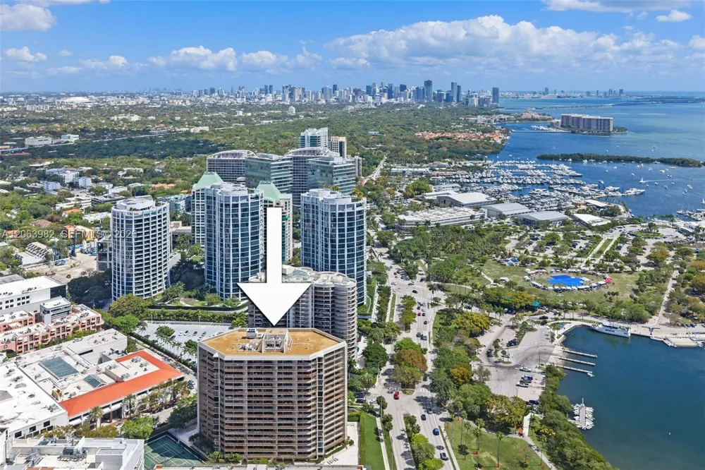 2901 S Bayshore Dr #8E Coconut Grove, FL 33133
