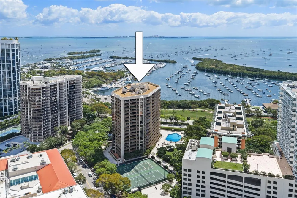 2901 S Bayshore Dr #8E Coconut Grove, FL 33133