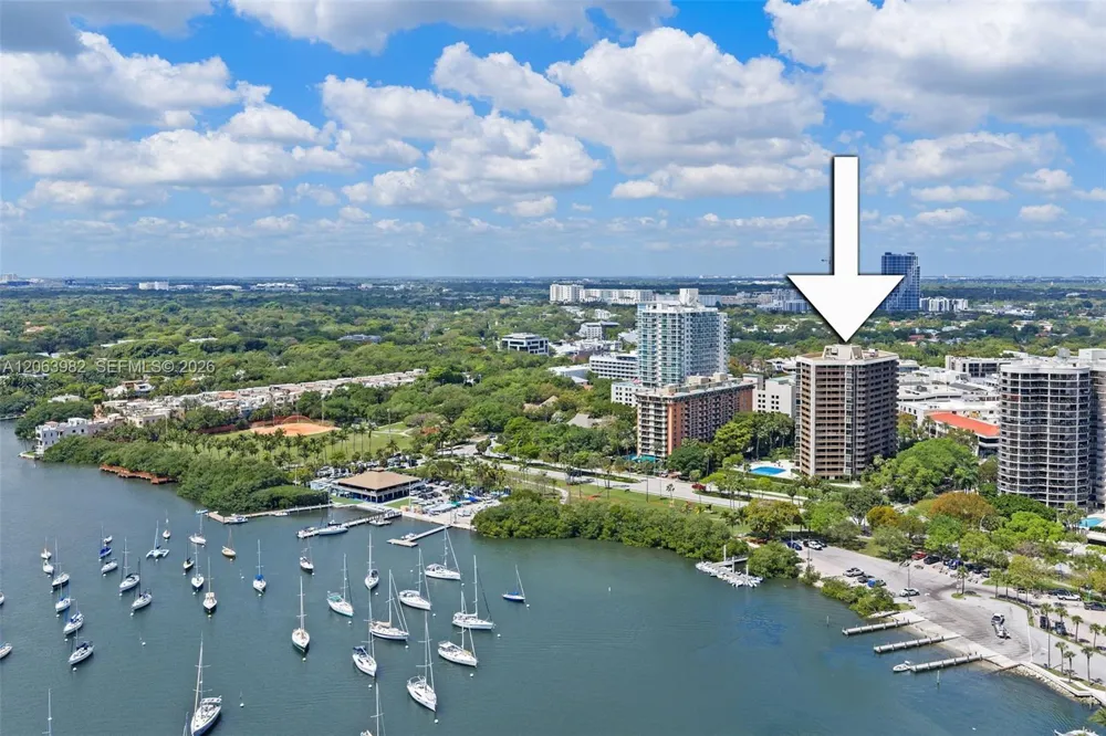 2901 S Bayshore Dr #8E Coconut Grove, FL 33133