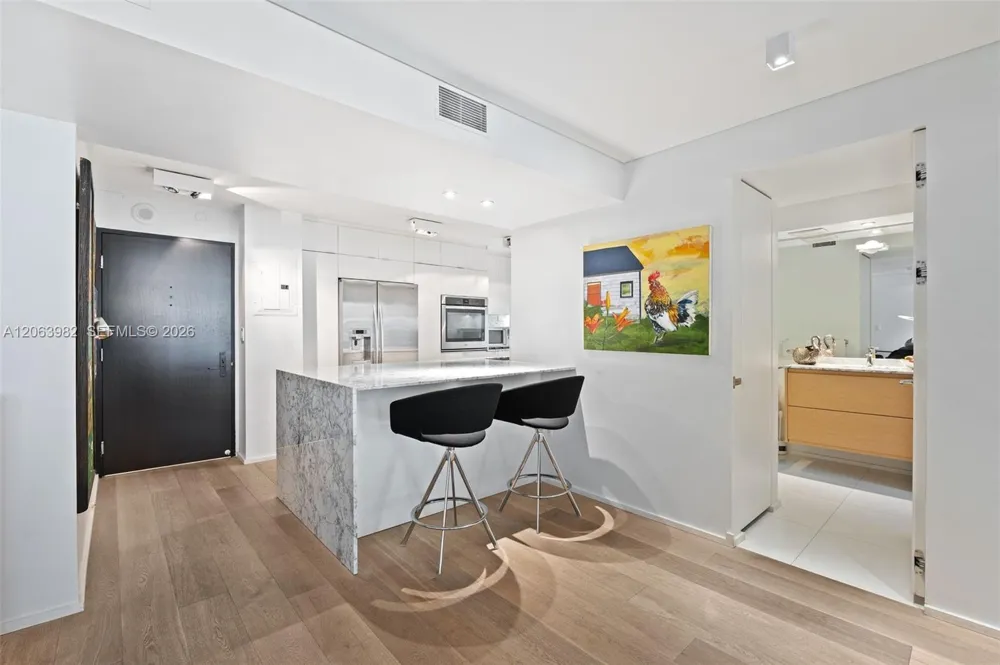 2901 S Bayshore Dr #8E Coconut Grove, FL 33133