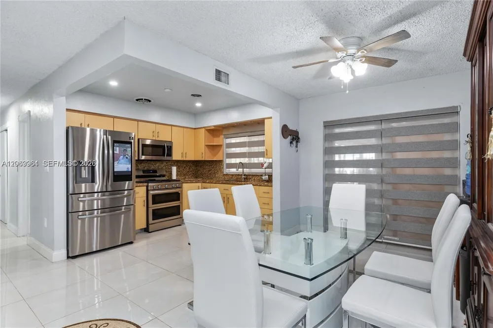 1211 NW 179th St Miami Gardens, FL 33169