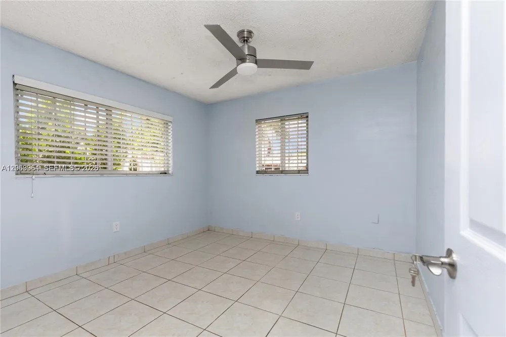 1211 NW 179th St Miami Gardens, FL 33169