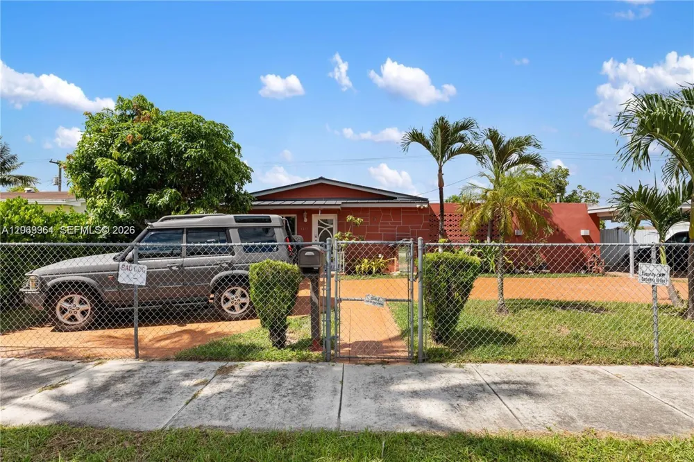 1211 NW 179th St Miami Gardens, FL 33169